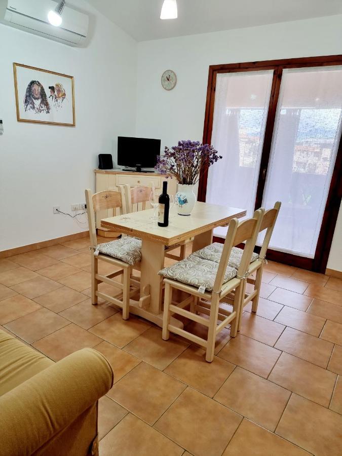 La Casa Di Arly Appartement Olbia Buitenkant foto