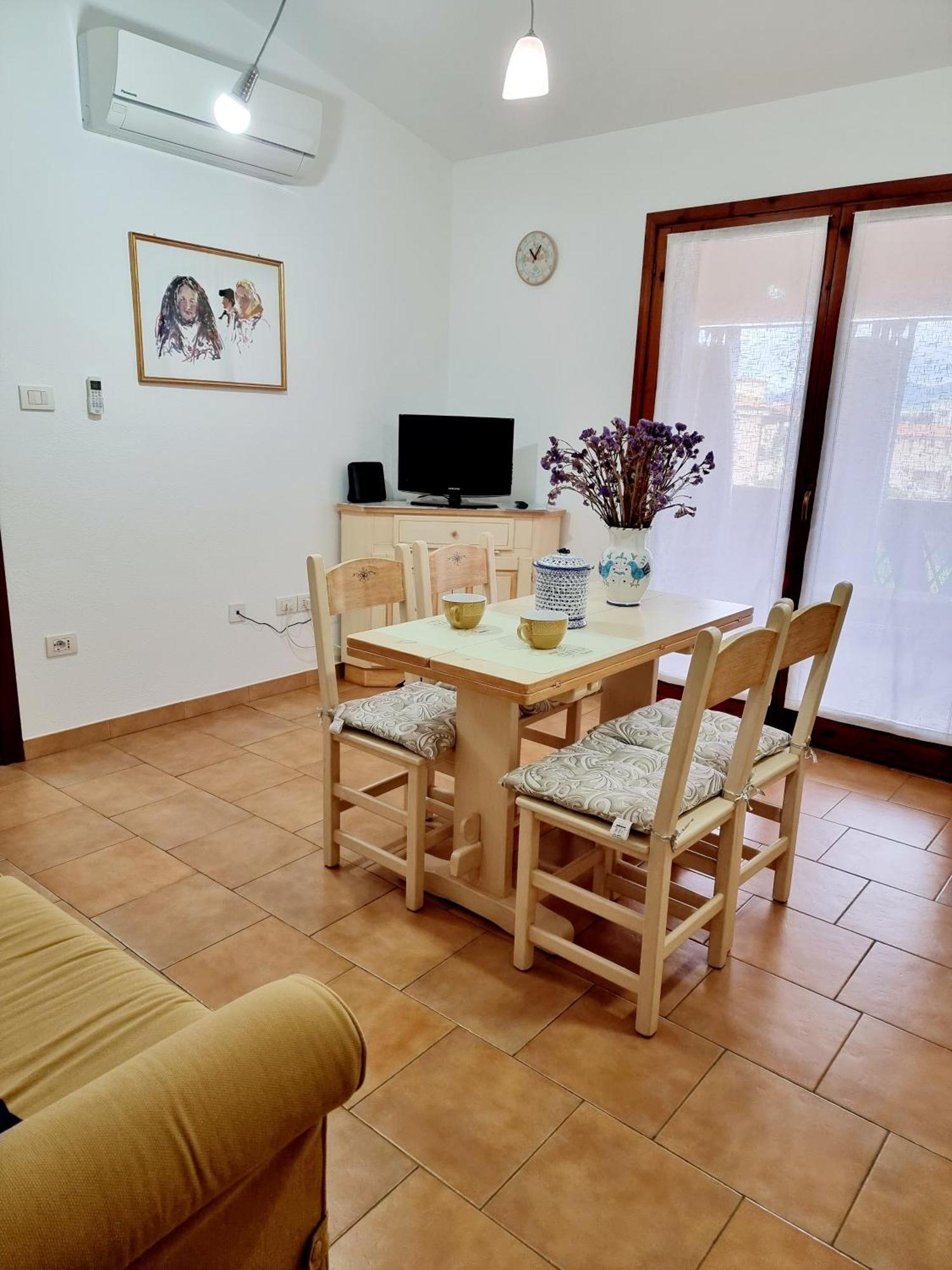 La Casa Di Arly Appartement Olbia Buitenkant foto